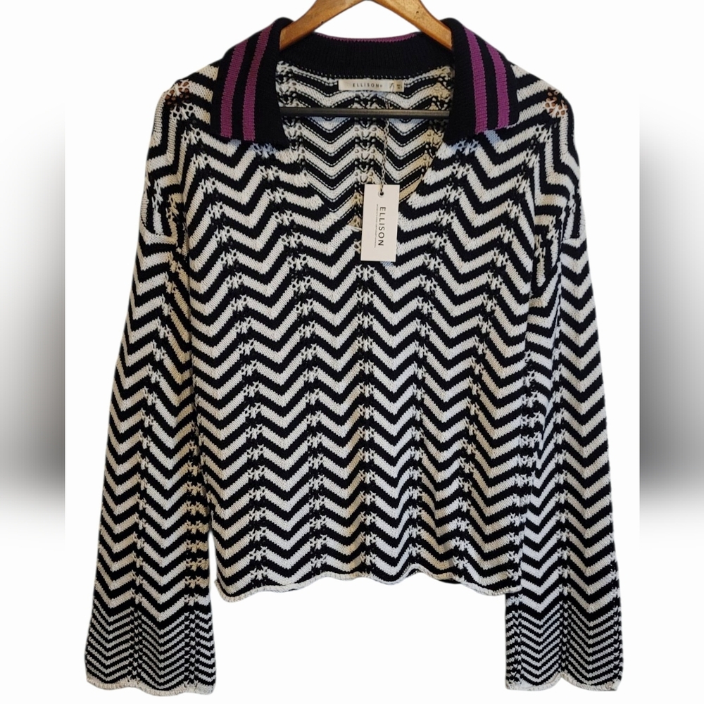 Ellison Bohemian Style Black and White Chevron Pattern V-Neck Collared Sweater